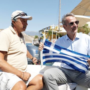 Ο Κυριάκος Μητσοτάκης στο Καστελόριζο