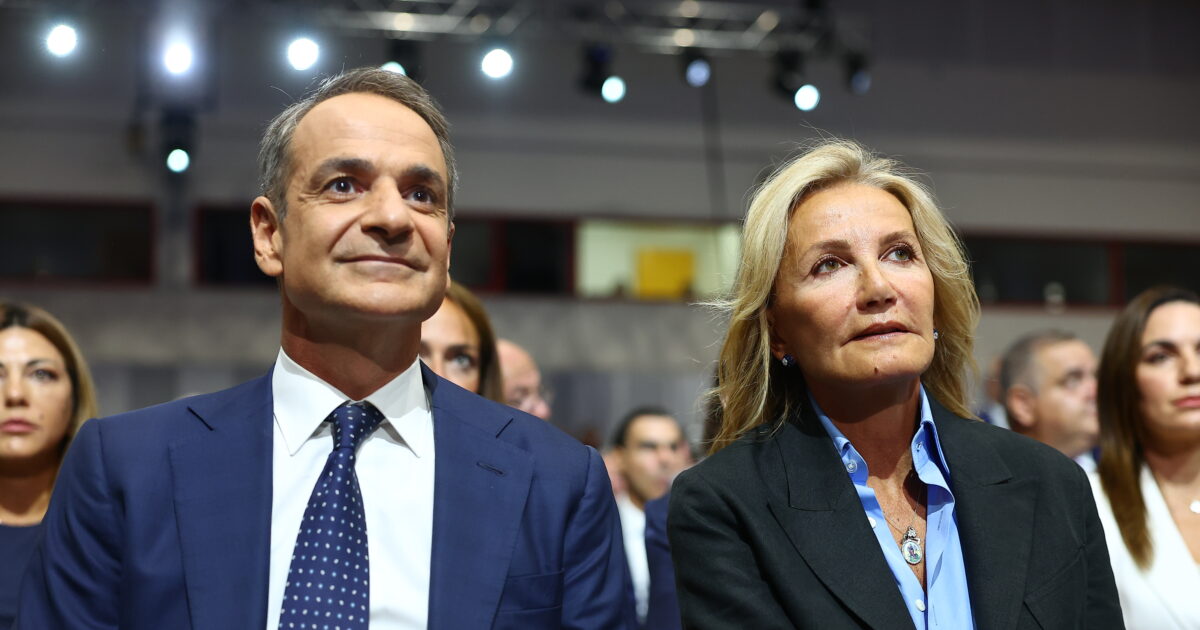 Live η ομιλία Μητσοτάκη στη ΔΕΘ: Στο καλάθι μέτρα μόνιμου χαρακτήρα Live η ομιλία Μητσοτάκη στη ΔΕΘ: Στο καλάθι μέτρα μόνιμου χαρακτήρα
