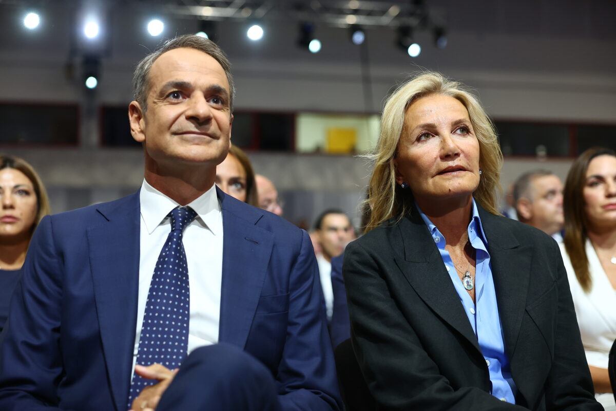 Live η ομιλία Μητσοτάκη στη ΔΕΘ: Στο καλάθι μέτρα μόνιμου χαρακτήρα