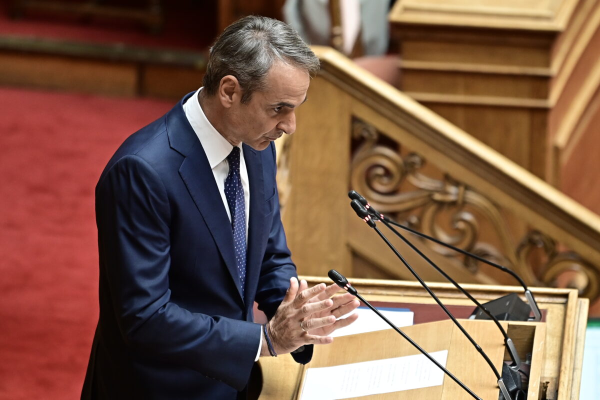 Συνταγματική Αναθεώρηση: Live η ομιλία Μητσοτάκη στη Βουλή