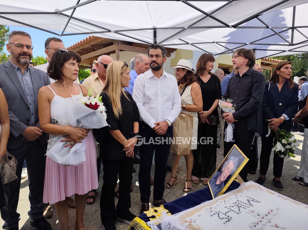 Το μνημόσυνο του Μίκη Θεοδωράκη / Φωτο flashnews.gr