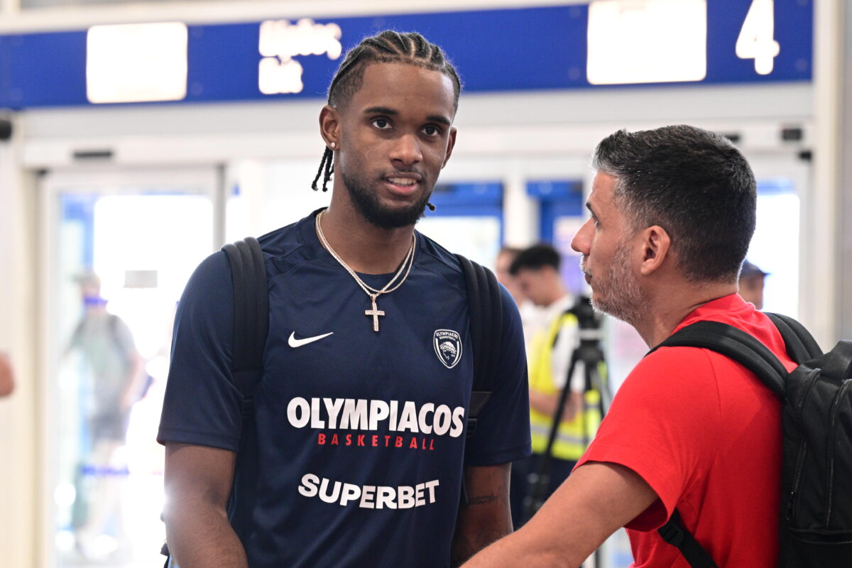 Ολυμπιακός: Ο Μοντέρο αντιμετώπισε πρόβλημα με τη βίζα του και ταξίδεψε σε δεύτερο χρόνο για το Αμπου Ντάμπι