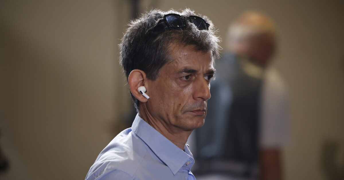 Καρανίκας κατά Τσίπρα: «Μόρφωμα» και «κόμμα ΙΧ» η ΕΛΑΣ Καρανίκας κατά Τσίπρα: «Μόρφωμα» και «κόμμα ΙΧ» η ΕΛΑΣ
