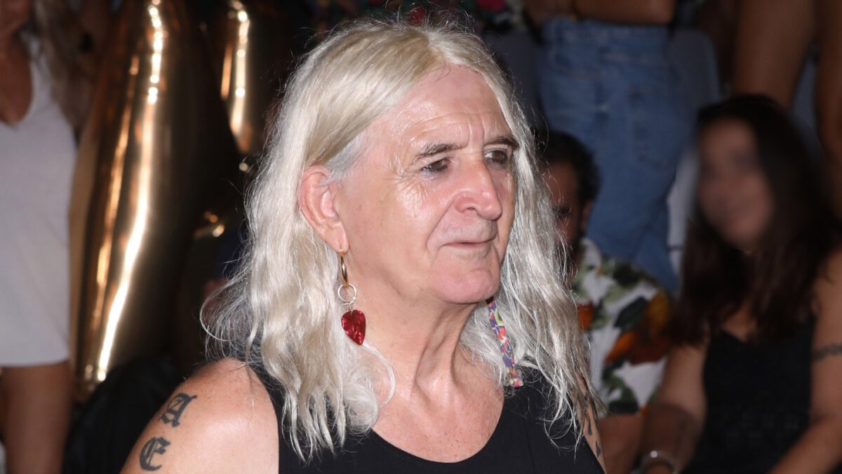 Νίκος Καρβέλας