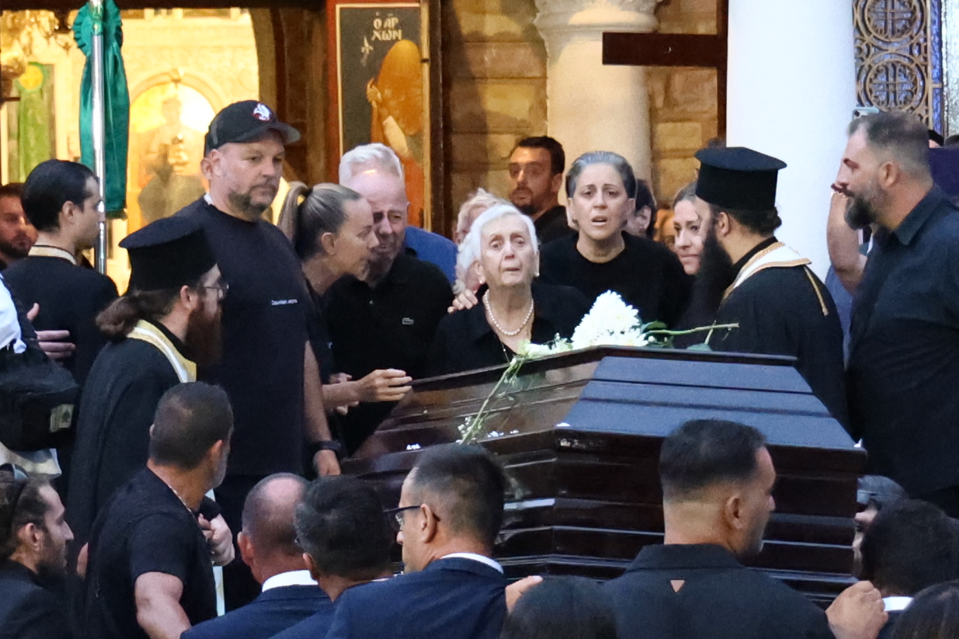 Γιώργος Μαζωνάκης: Σε γνωστή ταβέρνα η οικογένεια για την ψαρόσουπα – Το βαρύ κλίμα στο τραπέζι