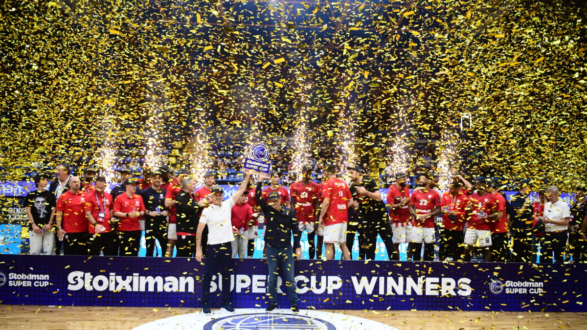Η απονομή του Super Cup