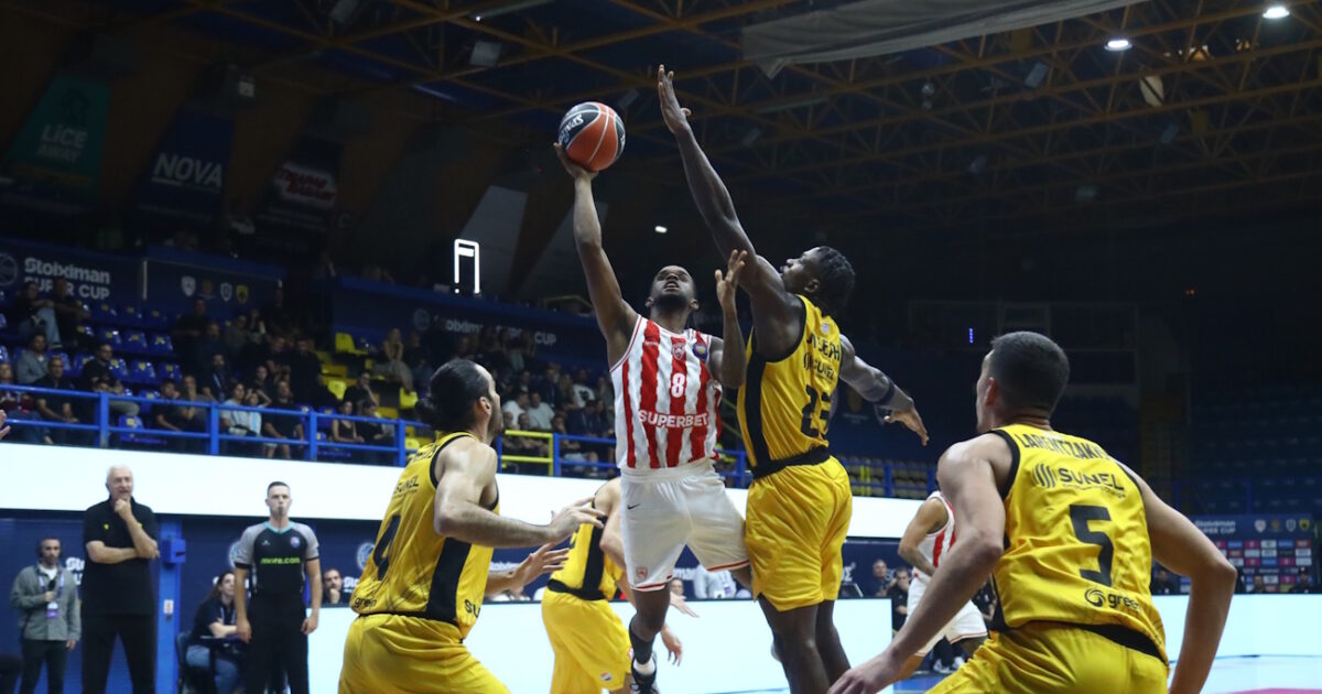 ΑΕΚ 93-80: Ερυθρόλευκη πρόκριση με Μοντέρο και Χολ στον τελικό του Super Cup στο μπάσκετ ΑΕΚ 93-80: Ερυθρόλευκη πρόκριση με Μοντέρο και Χολ στον τελικό του Super Cup στο μπάσκετ