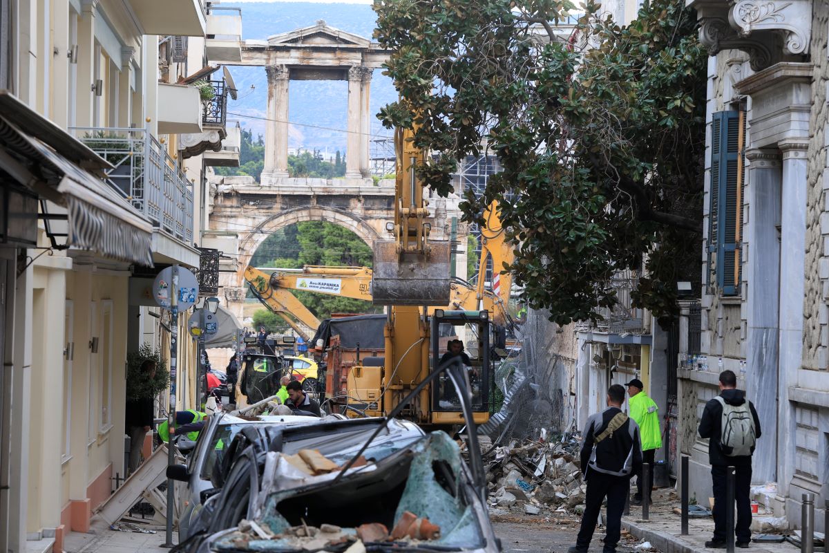 Έκρηξη στην Πλάκα: Εντοπίστηκε και δεύτερη σορός αγνοούμενου στο κτίριο που κατέρρευσε