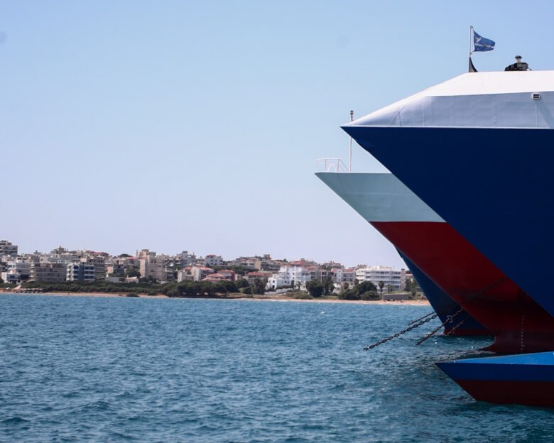 Πλοία στο λιμάνι της Ραφήνας