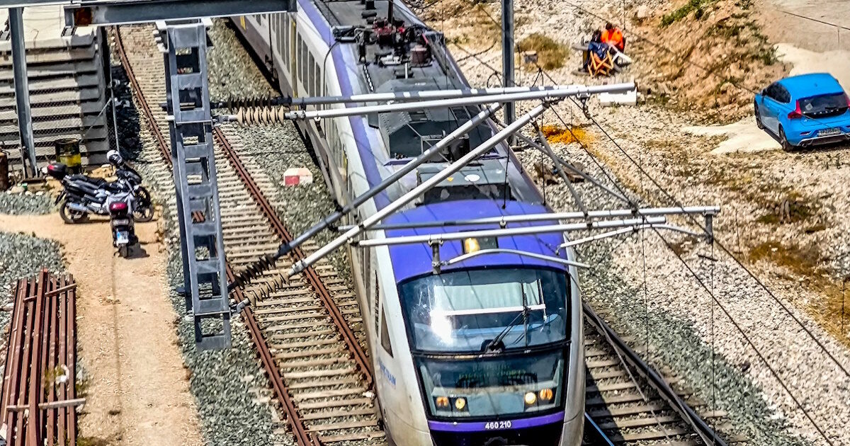 Hellenic Train: Ακινητοποιήθηκε αμαξοστοιχία του Προαστιακού στον Ασπρόπυργο λόγω τεχνικής βλάβης Hellenic Train: Ακινητοποιήθηκε αμαξοστοιχία του Προαστιακού στον Ασπρόπυργο λόγω τεχνικής βλάβης