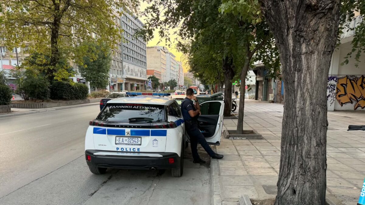 Αστυνομία στο σημείο που έπεσε η 13χρονη