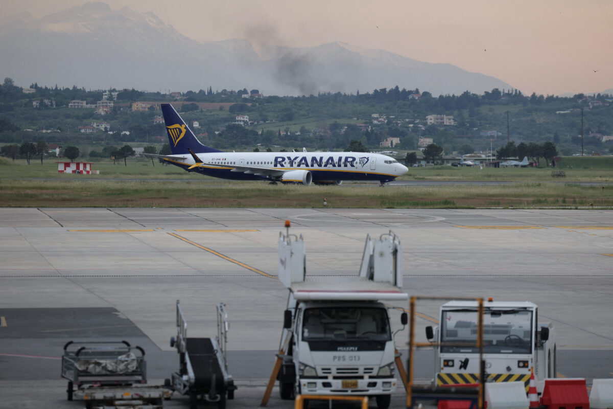 Ryanair: Σφοδρή επίθεση για βλάβες στο ελληνικό σύστημα εναέριας κυκλοφορίας και καθυστερήσεις πτήσεων - «Επηρεάστηκαν 7.000 επιβάτες»