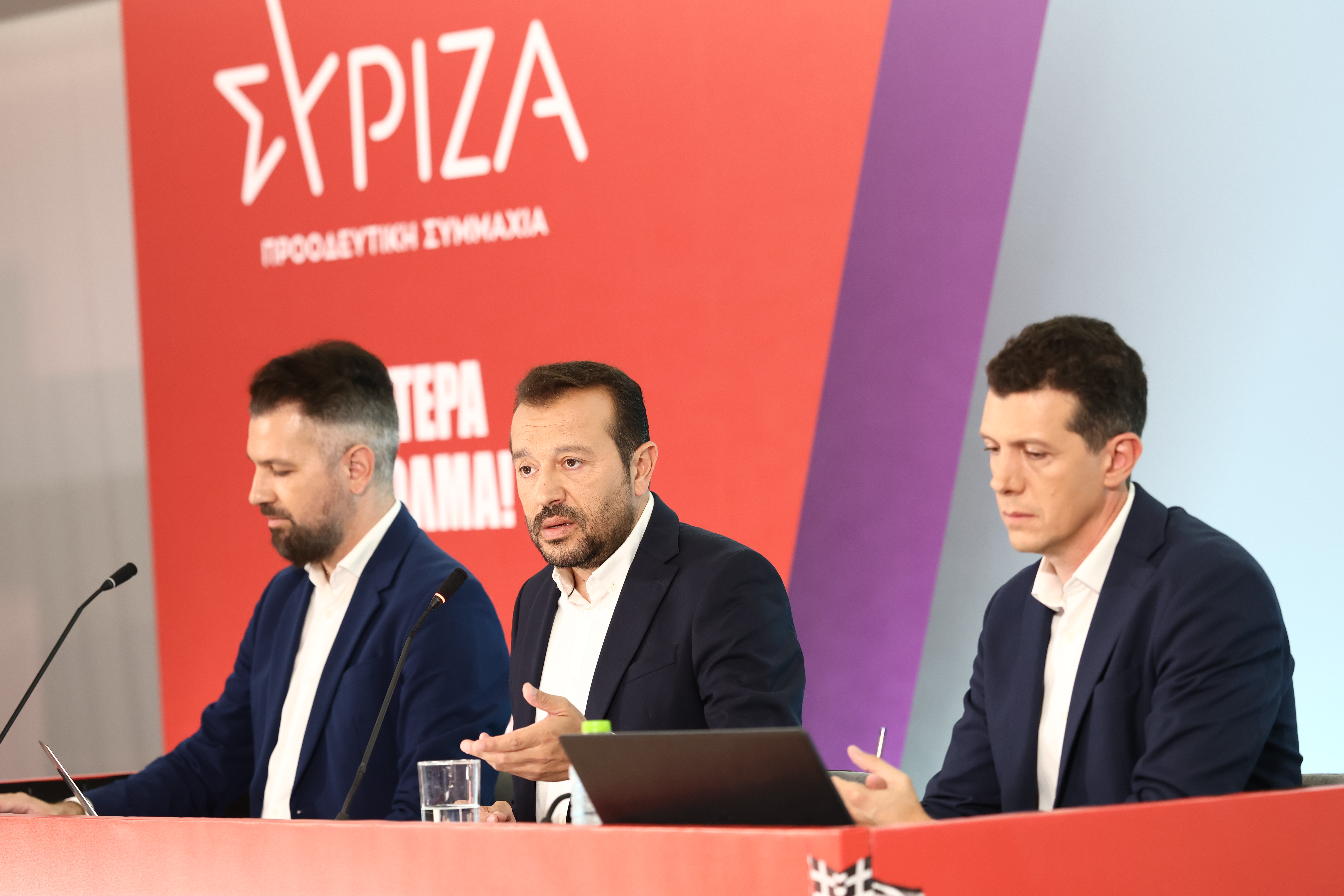 Ο ΣΥΡΙΖΑ παρουσίασε πρόγραμμα 5 δισ. από τη ΔΕΘ – Τι ανακοίνωσε ο Νίκος Παππάς για συντάξεις, μισθούς και φόρους