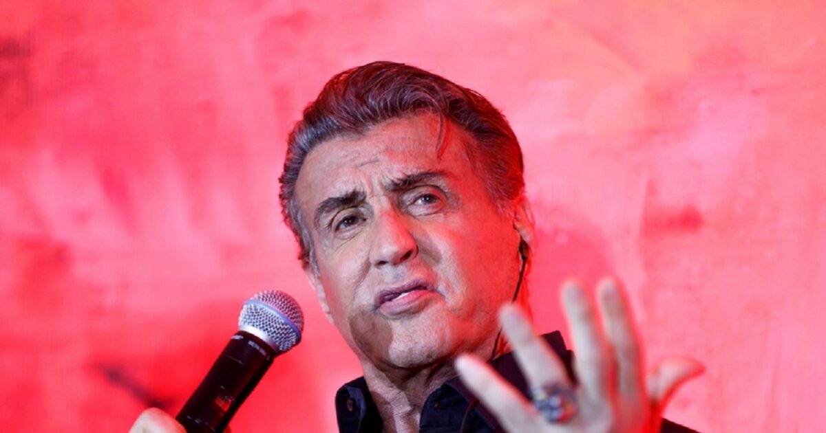 Σταλόνε: «Η κραυγή που βγήκε από μέσα μου μετά τον θάνατο του γιου μου δεν ήταν ανθρώπινη» Σταλόνε: «Η κραυγή που βγήκε από μέσα μου μετά τον θάνατο του γιου μου δεν ήταν ανθρώπινη»
