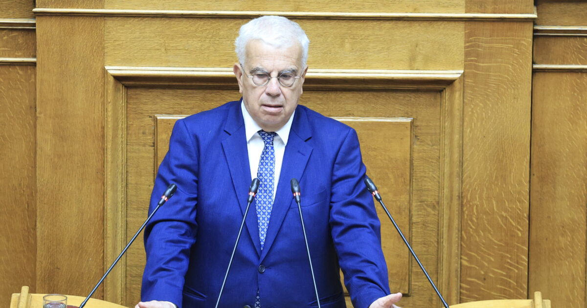 Σιμόπουλος σε Κωνσταντοπούλου για το «σας αρέσει από πάνω;»: «Αν το έλεγα εγώ, θα γινόταν της τρελής Σιμόπουλος σε Κωνσταντοπούλου για το «σας αρέσει από πάνω;»: «Αν το έλεγα εγώ, θα γινόταν της τρελής