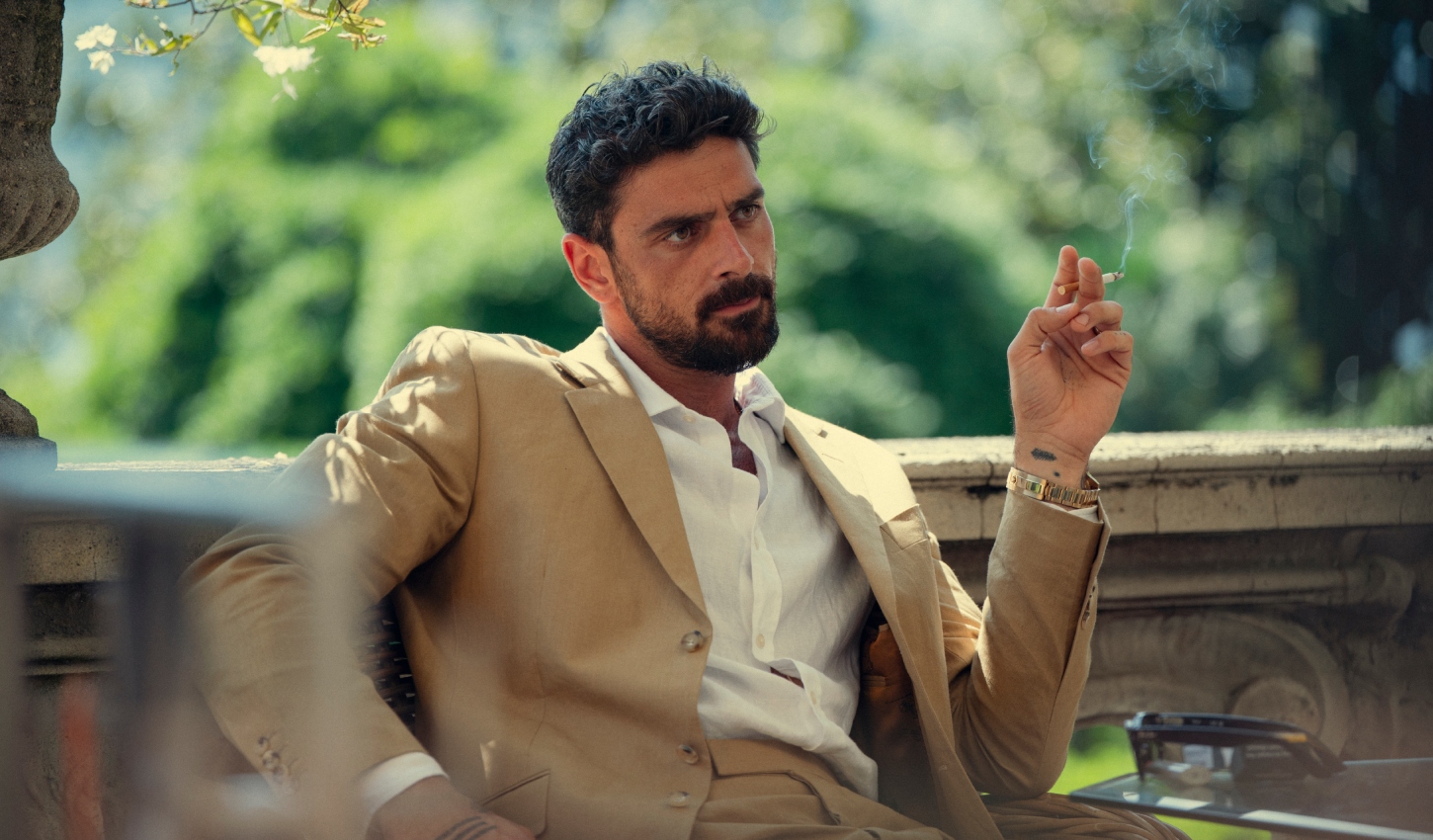 Netflix: Οι σειρές που ήρθαν για να μας καθηλώσουν – Δείτε τα «The Gentlemen», «Χάος» και «The Fixers»