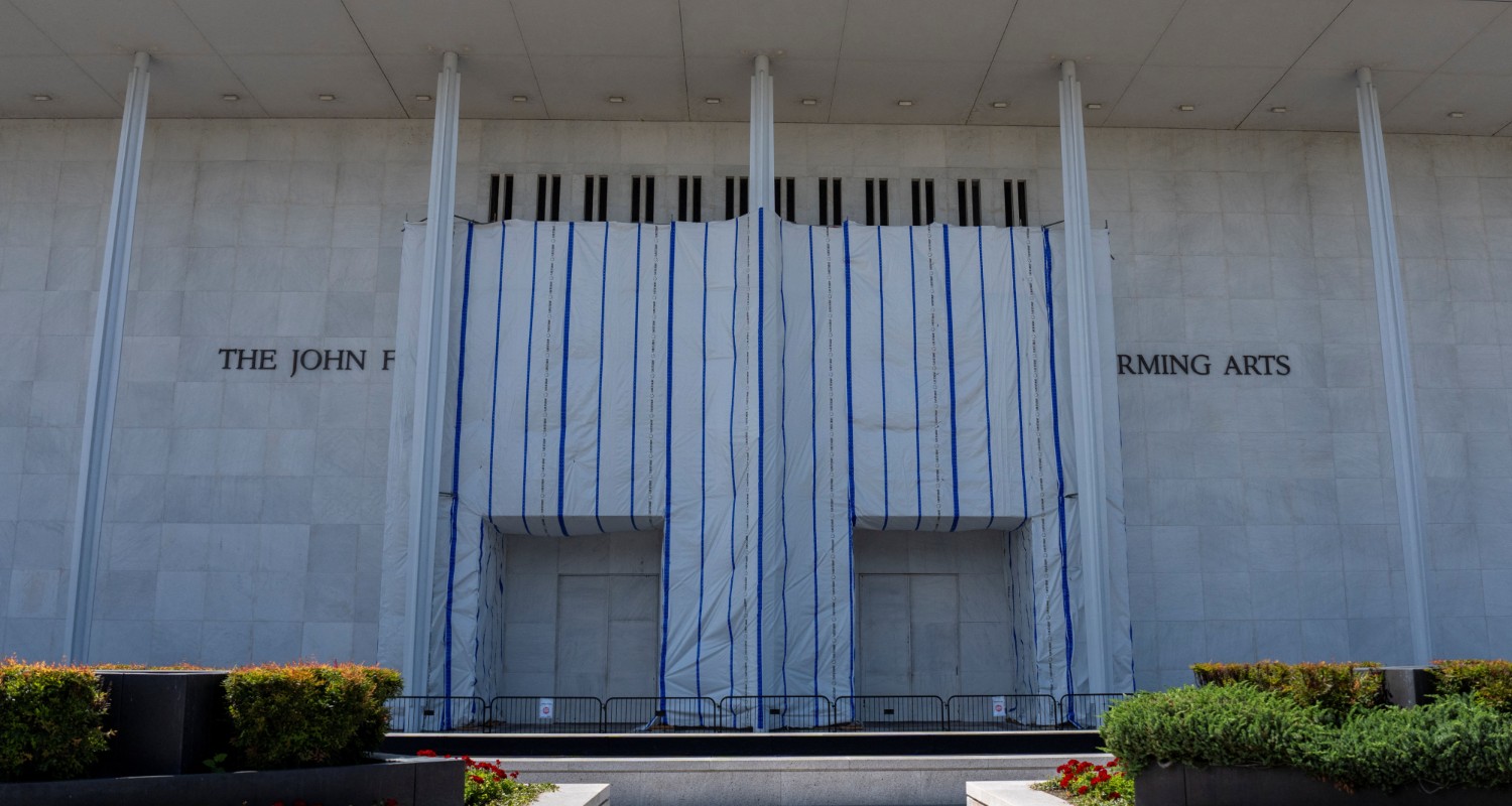 Στα πρόθυρα πτώχευσης το Κέντρο Κένεντι κινδυνεύει με λουκέτο