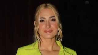 Η Ιωάννα Τούνη με κουβά και σφουγγαρίστρα στο Παρίσι: Το βίντεο και η παραπομπή σε μια viral ατάκα της από το 2017