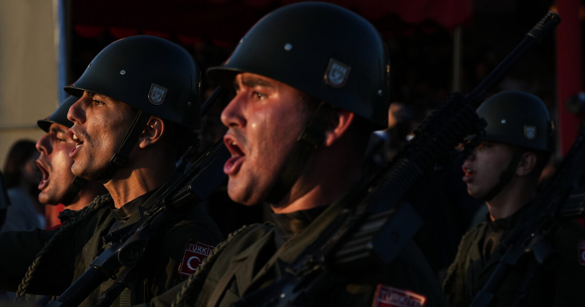 Η Τουρκία μετακινεί Ταξιαρχία Καταδρομών κοντά στη Σάμο Η Τουρκία μετακινεί Ταξιαρχία Καταδρομών κοντά στη Σάμο
