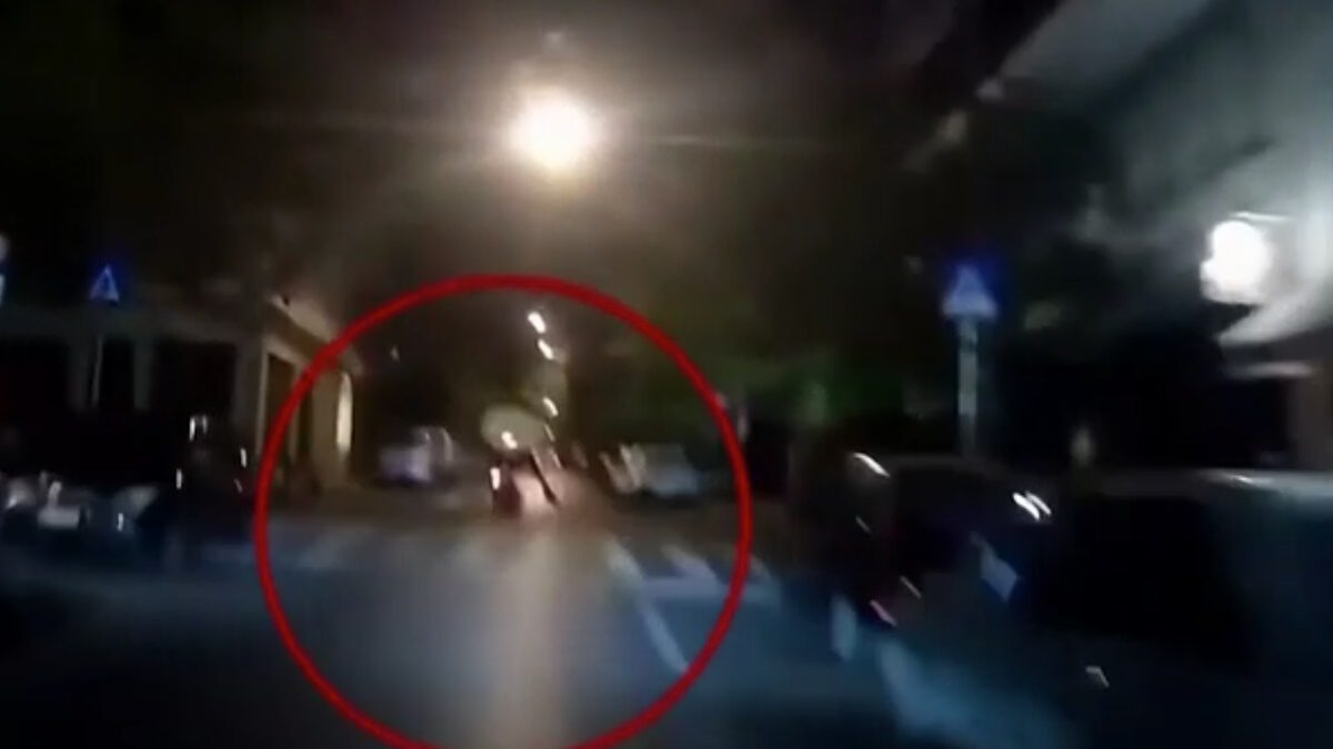 Τροχαίο με πατίνι στο σταθμό Λαρίσης, παραβίασε «κόκκινο» και συγκρούστηκε με μηχανή