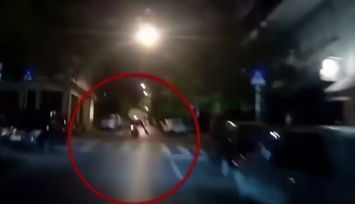 Τροχαίο με πατίνι στο σταθμό Λαρίσης, παραβίασε «κόκκινο» και συγκρούστηκε με μηχανή