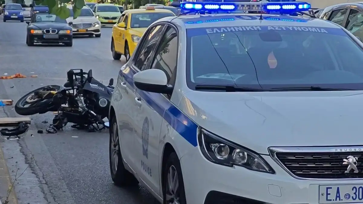 Μποτιλιάρισμα στη Βασιλίσσης Σοφίας μετά το Μέγαρο Μουσικής λόγω τροχαίου με μηχανή