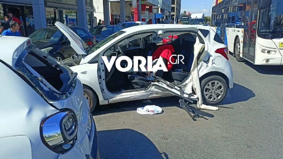 Θεσσαλονίκη: 30χρονος έπαθε επιληπτική κρίση ενώ οδηγούσε και παρέσυρε τρία αυτοκίνητα και μια μηχανή