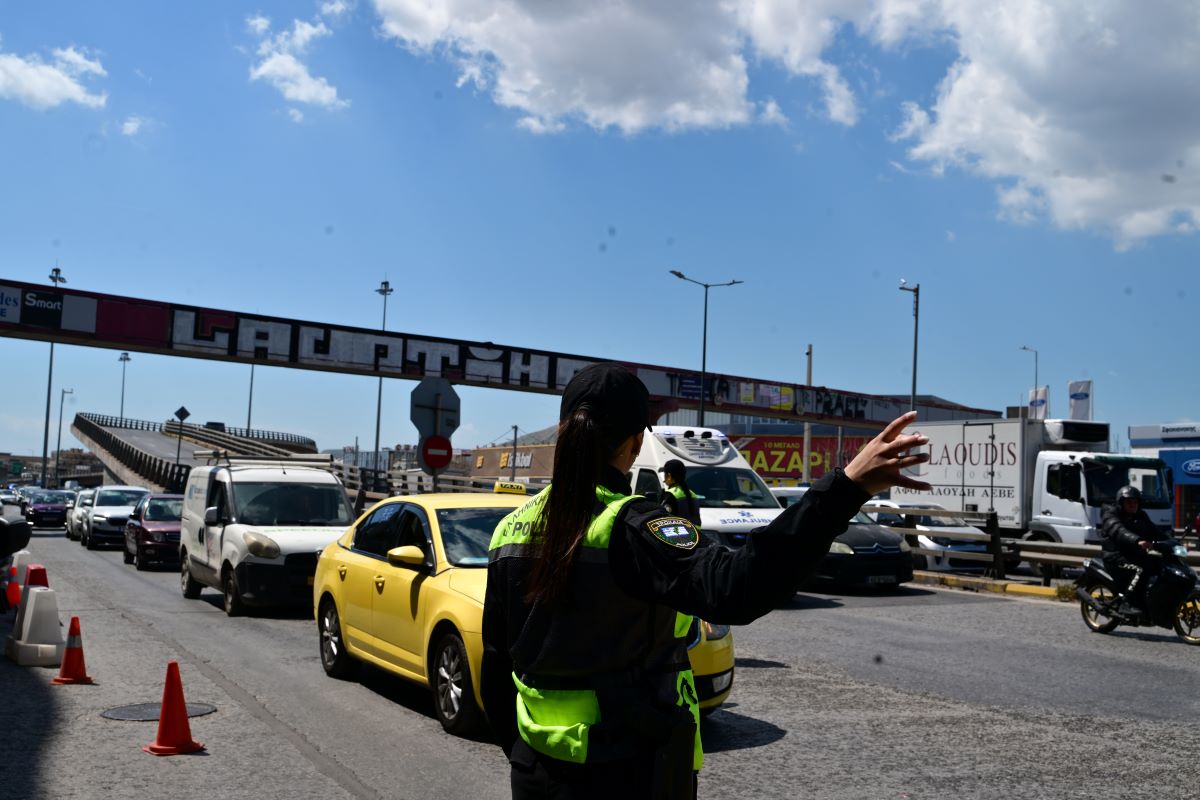 Καισαριανή: 48χρονος επιτέθηκε σε δύο γυναίκες τροχονόμους που του έκοψαν κλήση - «Δεν θα γράψεις εσύ εμένα»