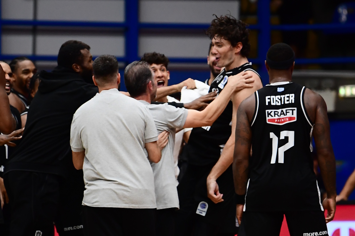 Παναθηναϊκός – ΠΑΟΚ 82-84: Ο Όσμαν «σκότωσε» το «τριφύλλι» με buzzer beater τρίποντο και έστειλε το δικέφαλο στον τελικό του Super Cup