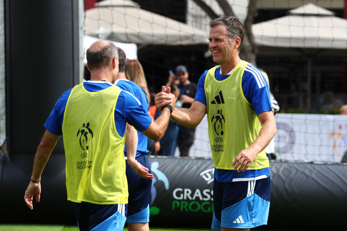 ΦΕΣΤΙΒΑΛ FOOTBALL IN SCHOOLS ΣΤΗΝ ΠΛΑΤΕΙΑ ΑΡΙΣΤΟΤΕΛΟΥΣ (ΝΑΣΟΣ ΣΙΜΟΠΟΥΛΟΣ