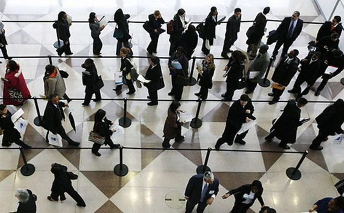 ΕΛΣΤΑΤ: Στο 7,4% υποχώρησε το ποσοστό της ανεργίας τον Αύγουστο | Επικαιρότητα στο LivePress.gr