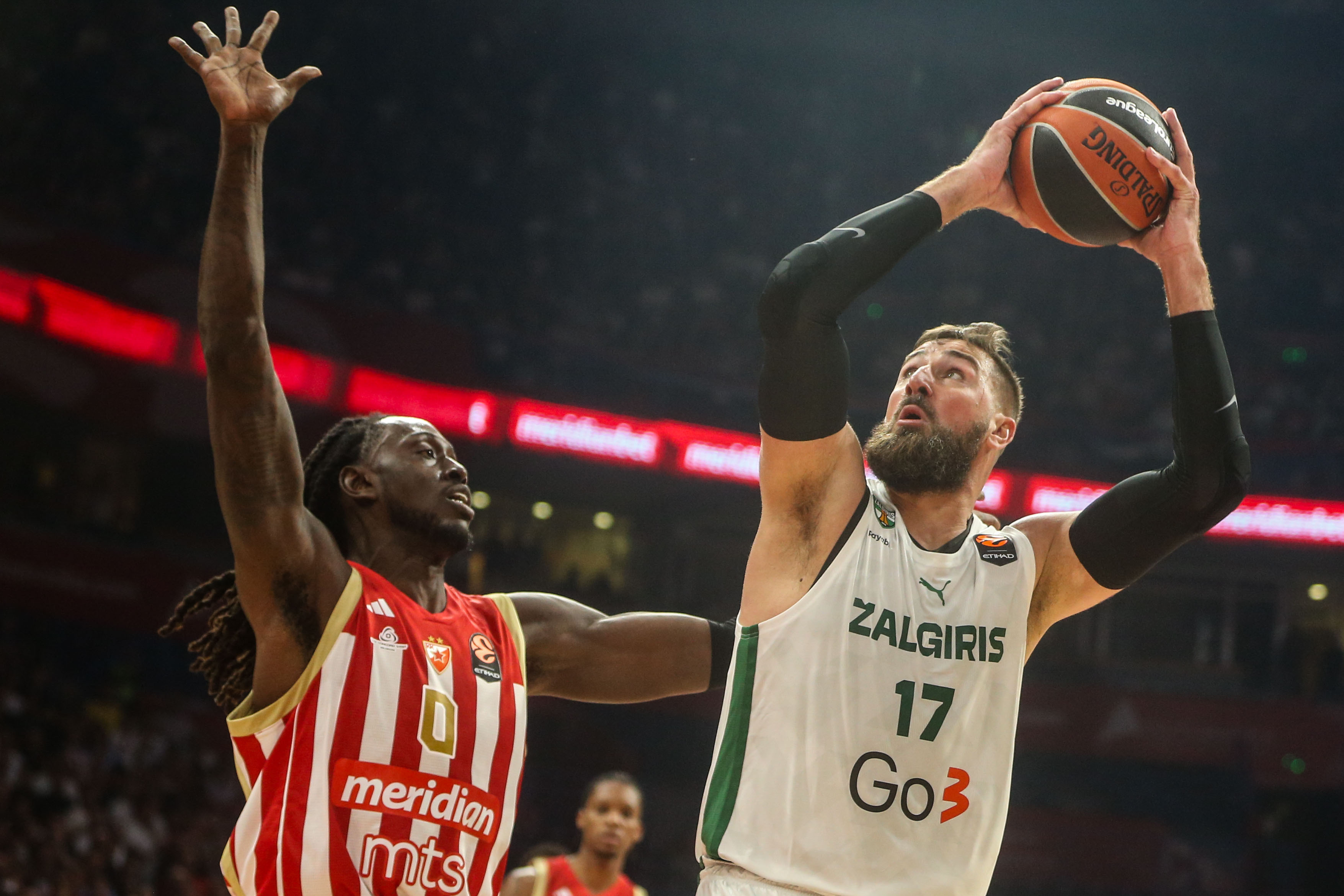 Euroleague: Σπουδαίο διπλό για Ζαλγκίρις στο Βελιγράδι με Βαλαντσιούνας, νίκη με ανατροπή για Μπαρτσελόνα