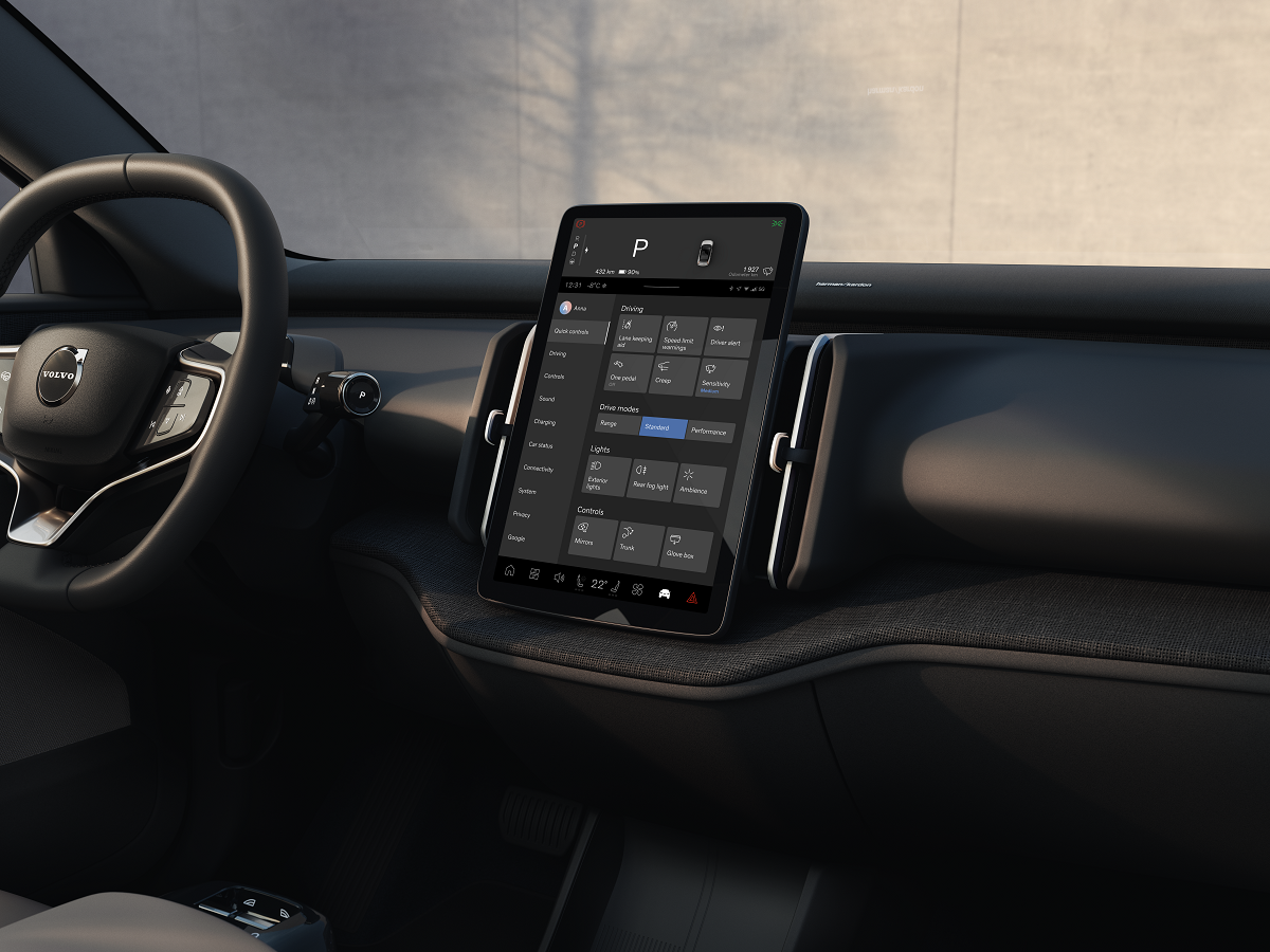 volvo-ex30-into-a-mobile-power-bank