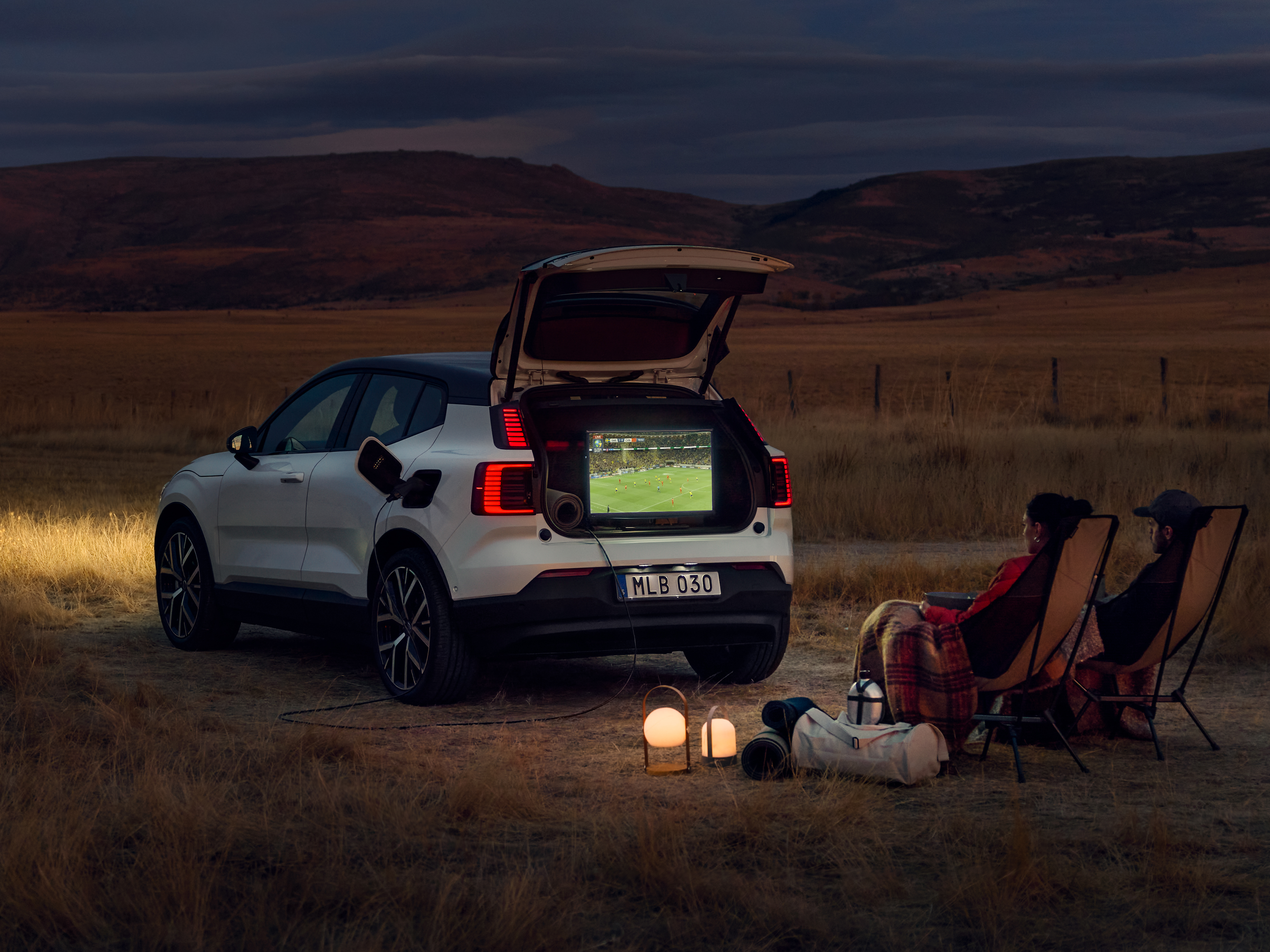 Το Volvo EX30 γίνεται κινητή τράπεζα τροφοδοσίας