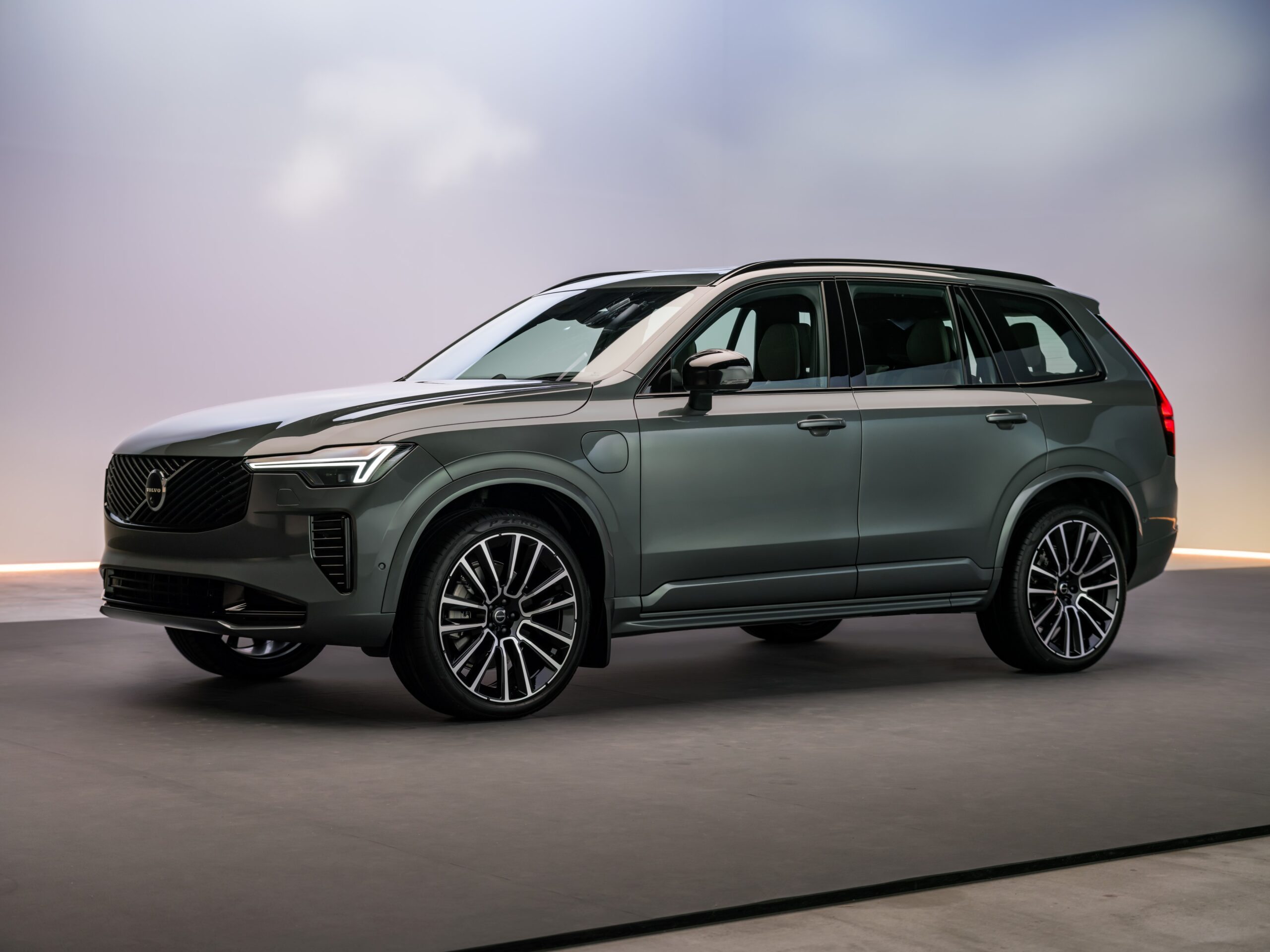 volvo-xc90-phev-2026