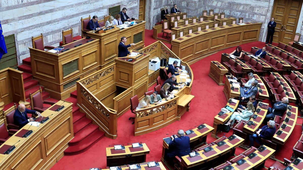 Συζήτηση στη Βουλή για τη Συνταγματική Αναθεώρηση