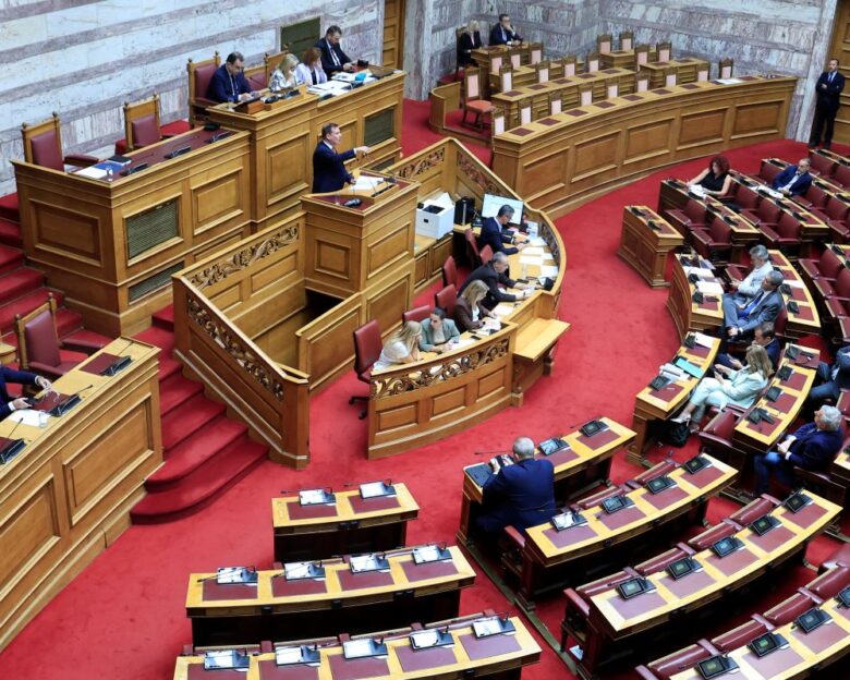 Συζήτηση στη Βουλή για τη Συνταγματική Αναθεώρηση
