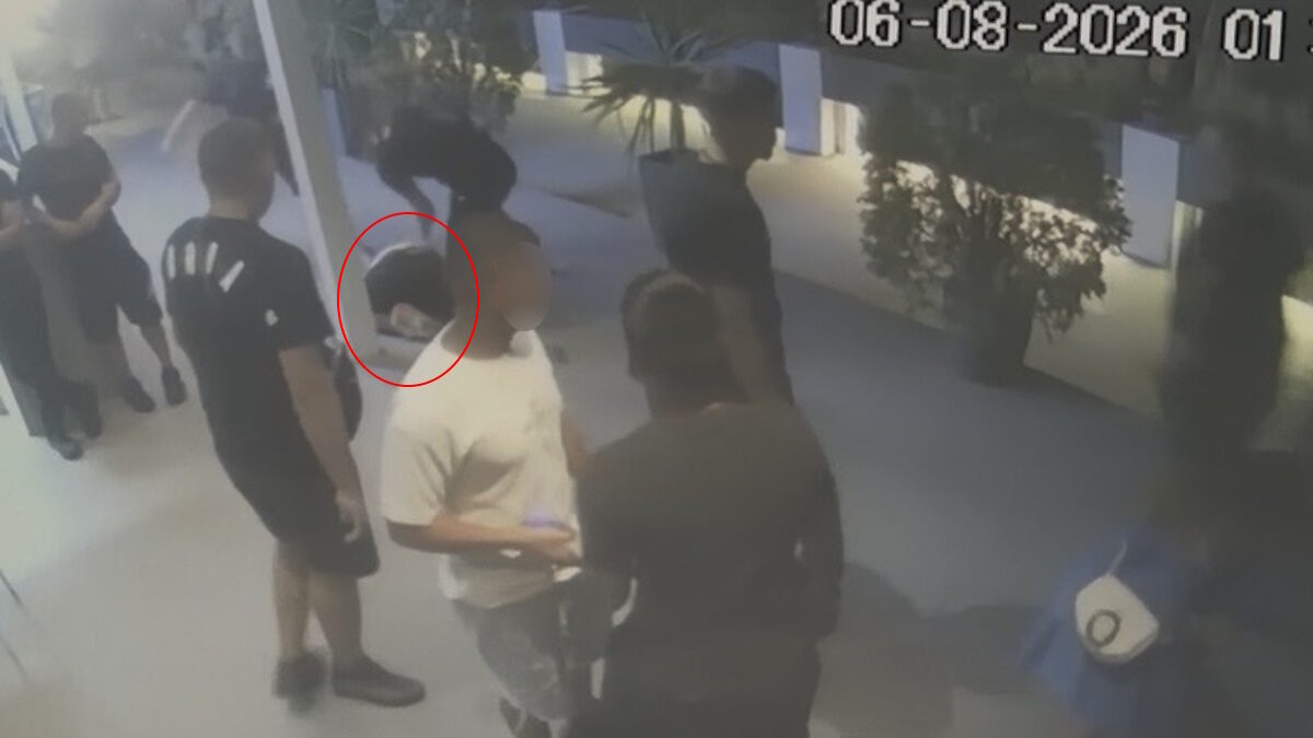 Ο 27χρονος έξω από το μπαρ στη χαλκιδικη