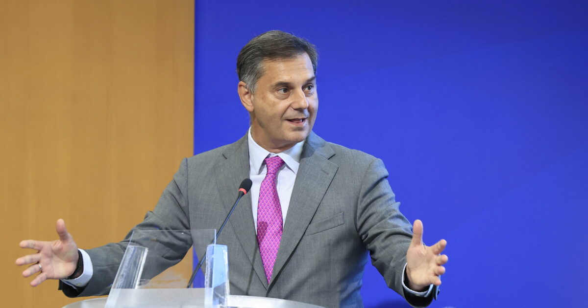 Χάρης Θεοχάρης: Παραβιάστηκε ο λογαριασμός του στο Χ Χάρης Θεοχάρης: Παραβιάστηκε ο λογαριασμός του στο Χ