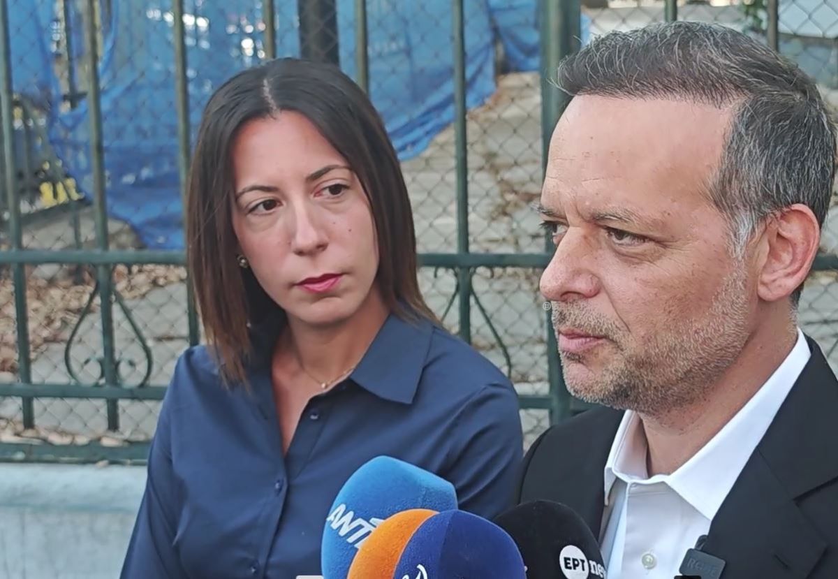 Κυψέλη: Ο Χάρης Δούκας κατέθεσε στην Εισαγγελία το πόρισμα για τις ρωγμές σε κτίρια - «Καθιζήσεις τέσσερις φορές πάνω από το κανονικό»