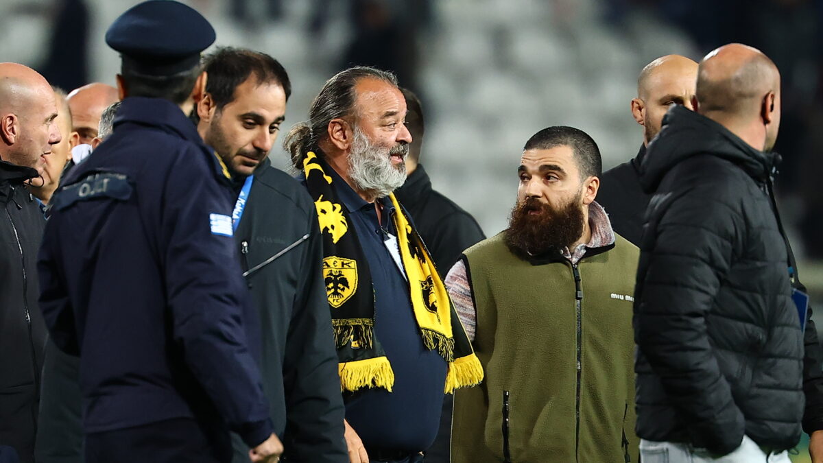 ΑΕΚ: Η ένταση στο φινάλε και ο διάλογος Ηλιόπουλου με Σαββίδη ΑΕΚ: Η ένταση στο φινάλε και ο διάλογος Ηλιόπουλου με Σαββίδη