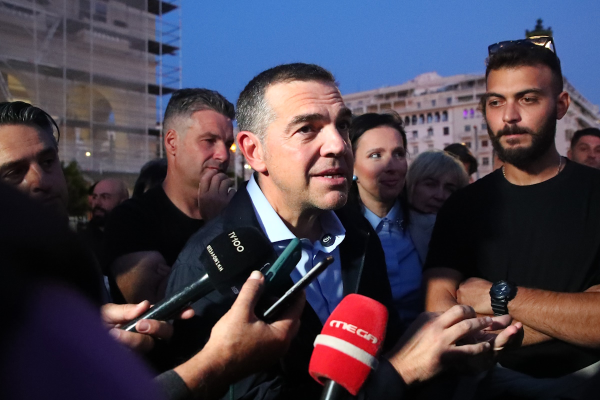 Ψαράδες την «είπαν» στον Τσίπρα: «Για κάθε τρεις υπάρχουν 400 Τούρκοι, φταίτε κι εσείς που λέτε ότι δεν υπάρχουν σύνορα στη θάλασσα»