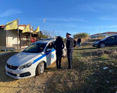 Αδέρφια έθαψαν τη μητέρα τους στον κήπο