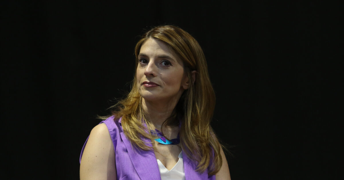 «Πόλεμος» ΕΛΑΣ – ΠΑΣΟΚ: Στη Δικαιοσύνη προαναγγέλλει ότι θα προσφύγει η Παπαδοπούλου κατά του Κωνσταντόπουλου «Πόλεμος» ΕΛΑΣ – ΠΑΣΟΚ: Στη Δικαιοσύνη προαναγγέλλει ότι θα προσφύγει η Παπαδοπούλου κατά του Κωνσταντόπουλου