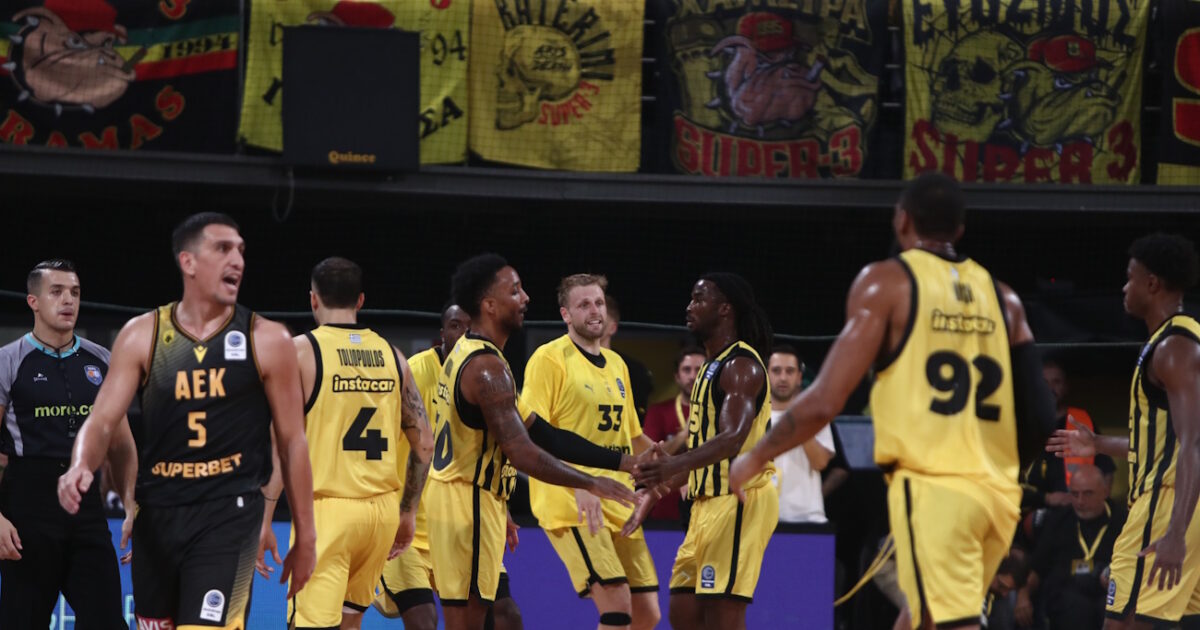 ΑΕΚ 88-58: Την ταπείνωσε με Μόργκαν μέσα στη Θεσσαλονίκη και έκανε την πρώτη του φετινή νίκη στη GBL ΑΕΚ 88-58: Την ταπείνωσε με Μόργκαν μέσα στη Θεσσαλονίκη και έκανε την πρώτη του φετινή νίκη στη GBL