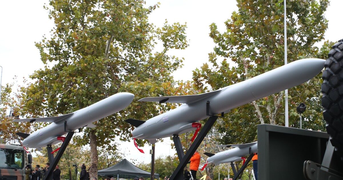 «Ασπίδα του Αχιλλέα»: Παρουσιάστηκαν τα οπλικά συστήματα για πρώτη φορά στη στρατιωτική παρέλαση της Θεσσαλονίκης «Ασπίδα του Αχιλλέα»: Παρουσιάστηκαν τα οπλικά συστήματα για πρώτη φορά στη στρατιωτική παρέλαση της Θεσσαλονίκης