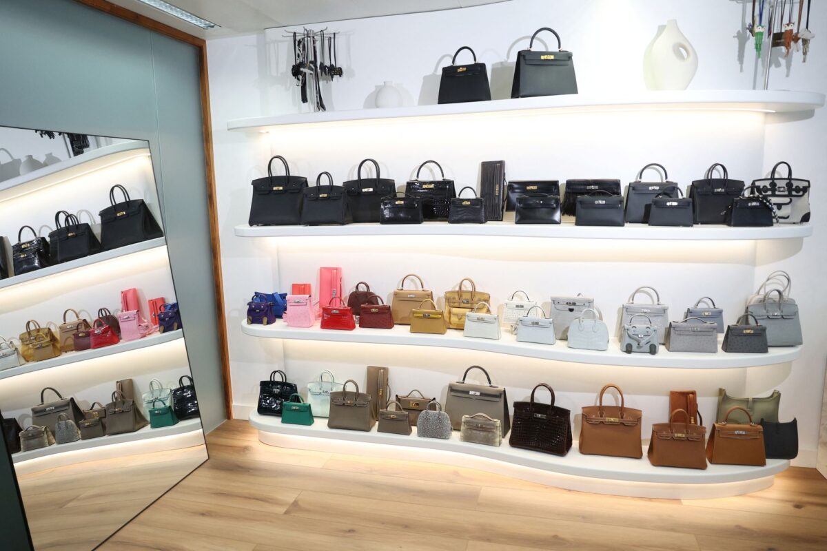 Τρίζει ο μύθος της Birkin - Γιατί η πανάκριβη τσάντα της Hermès χάνει τη λάμψη της