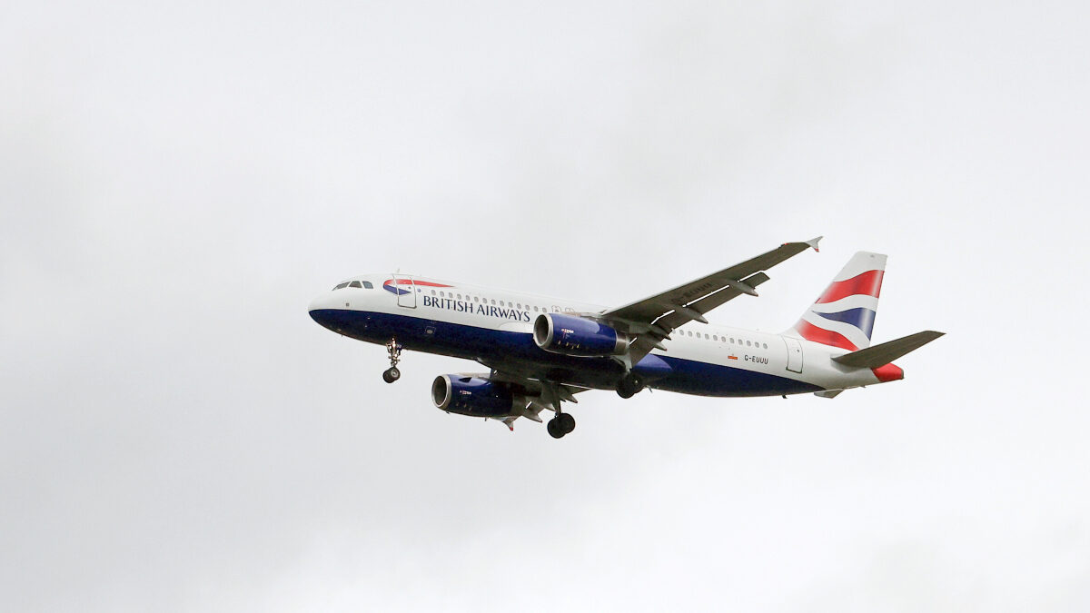 09/21/2025, Lower Saxony, Hannover, Germany, Airbus A320 of British Airways. 00S250921D531CARO.JPG [MODEL RELEASE: NOT Applicable, PROPERTY RELEASE: NO (c) caro images / Frank Sorge, http://www.caro-images.com, info@caro-images.com - When using the photo o