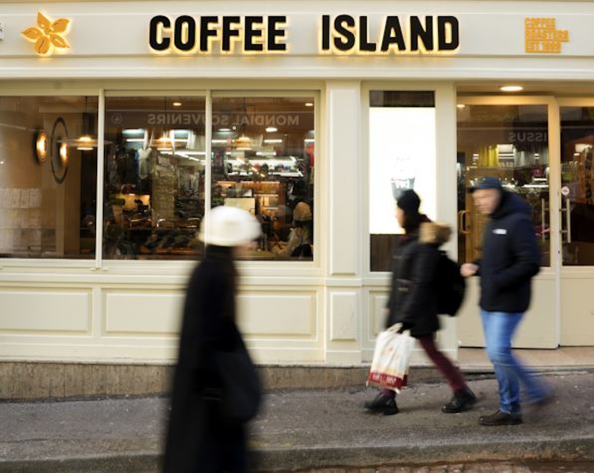 Coffee Island: Κανονικά η λειτουργία και η ανάπτυξη του δικτύου, στο οποίο ηγείται ο Βαγγέλης Λιόλιος – Τι λέει η εταιρεία