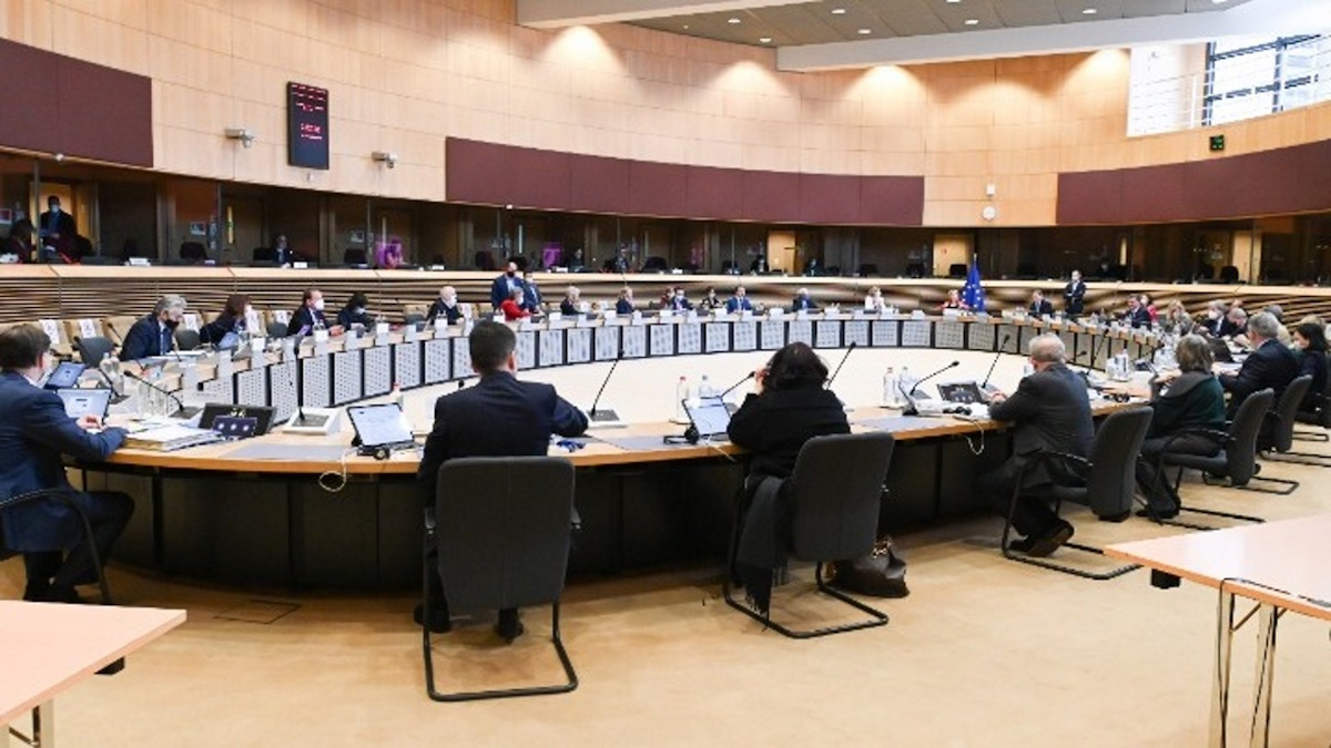 Σύνοδο υπουργών Οικονομικών ζητά η Ελλάδα για τη ρήτρα διαφυγής – Πού διαφωνούν τα κράτη μέλη με Κομισιόν στα ενεργειακά